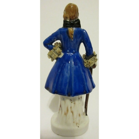 Vintage Colonial Man Porcelain Figure Lace Cuffs and Neck Tie Hand Painted Made - Picture 7 of 12